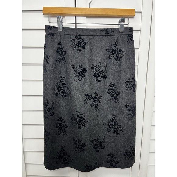 Neiman Marcus Dresses & Skirts - Neiman Marcus Floral Wool Blend Pencil Skirt Women's Size 6 Gray & Black
